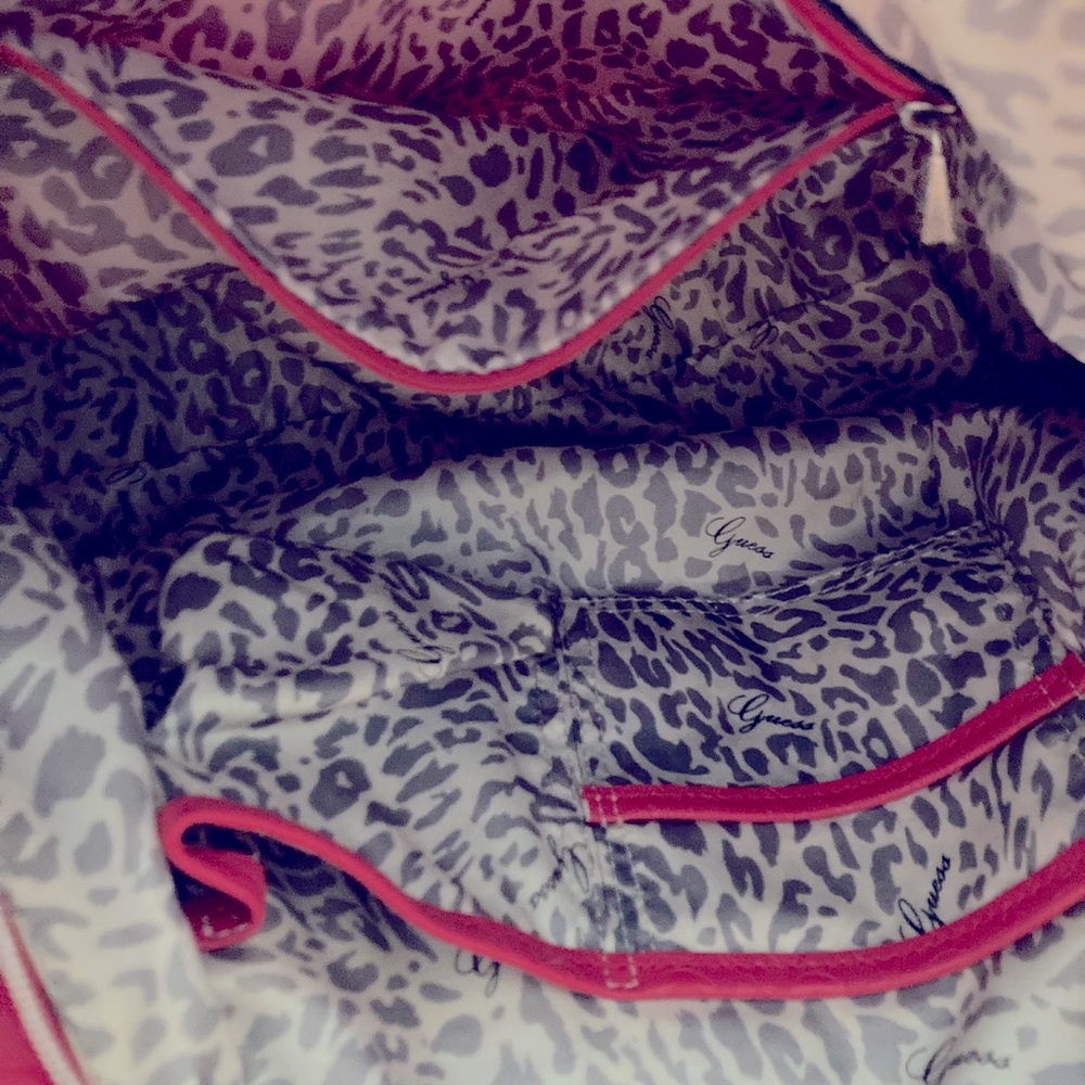 Guess red Ella Cruz rosy satchel EUC - Picture 7 of 7